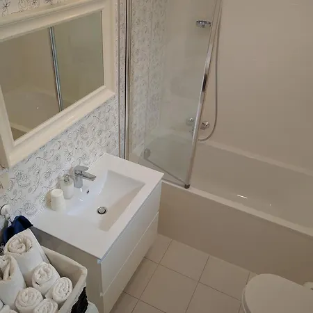 Luxury Delisan Lägenhet *